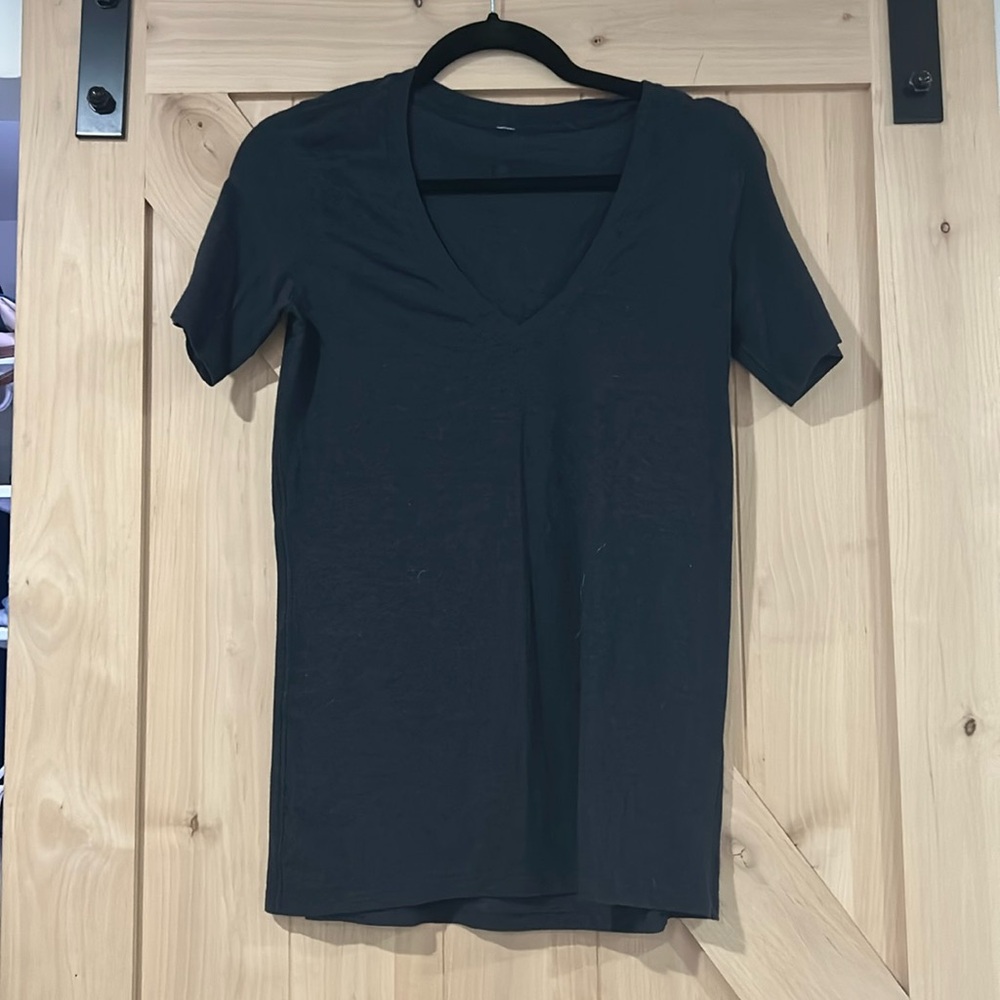 Navy lululemon short sleeve v neck